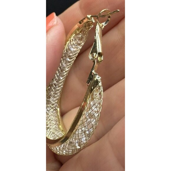 lot 2 gold Tone Oval hoop earrings subtle bling elegant interesting - Picture 13 of 15